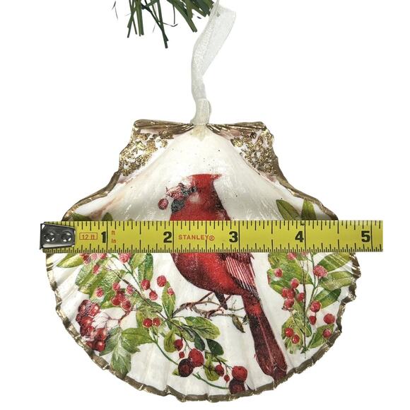 Hand Painted Red Cardinal Ornament Trinket Dish Sea Scallop Shell Holiday Gift - Picture 8 of 10